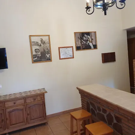 Casa Esteban Казорла